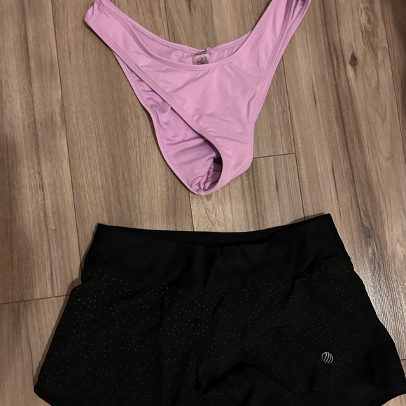 Garage pink bottoms and black shorts - Picture 1 of 1
